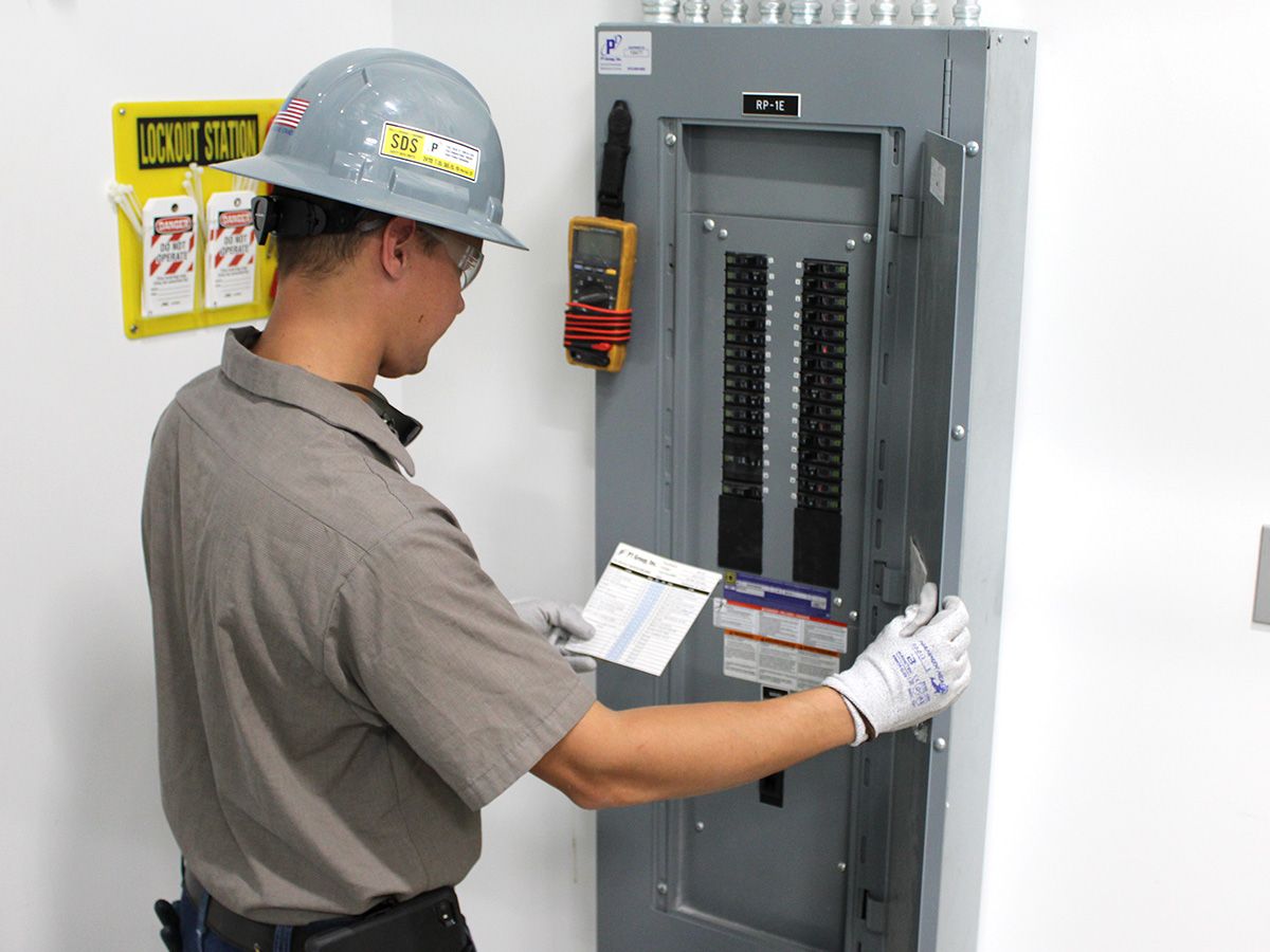 electrician identifying circuit panel configuration